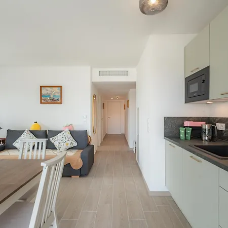Apartamento New Building- Neuf Lumineux Vue Mer, Tramway L3 Au Pied De Immeuble à 10 à 15 Mns D'aéroport, Centre Ville&promenade
